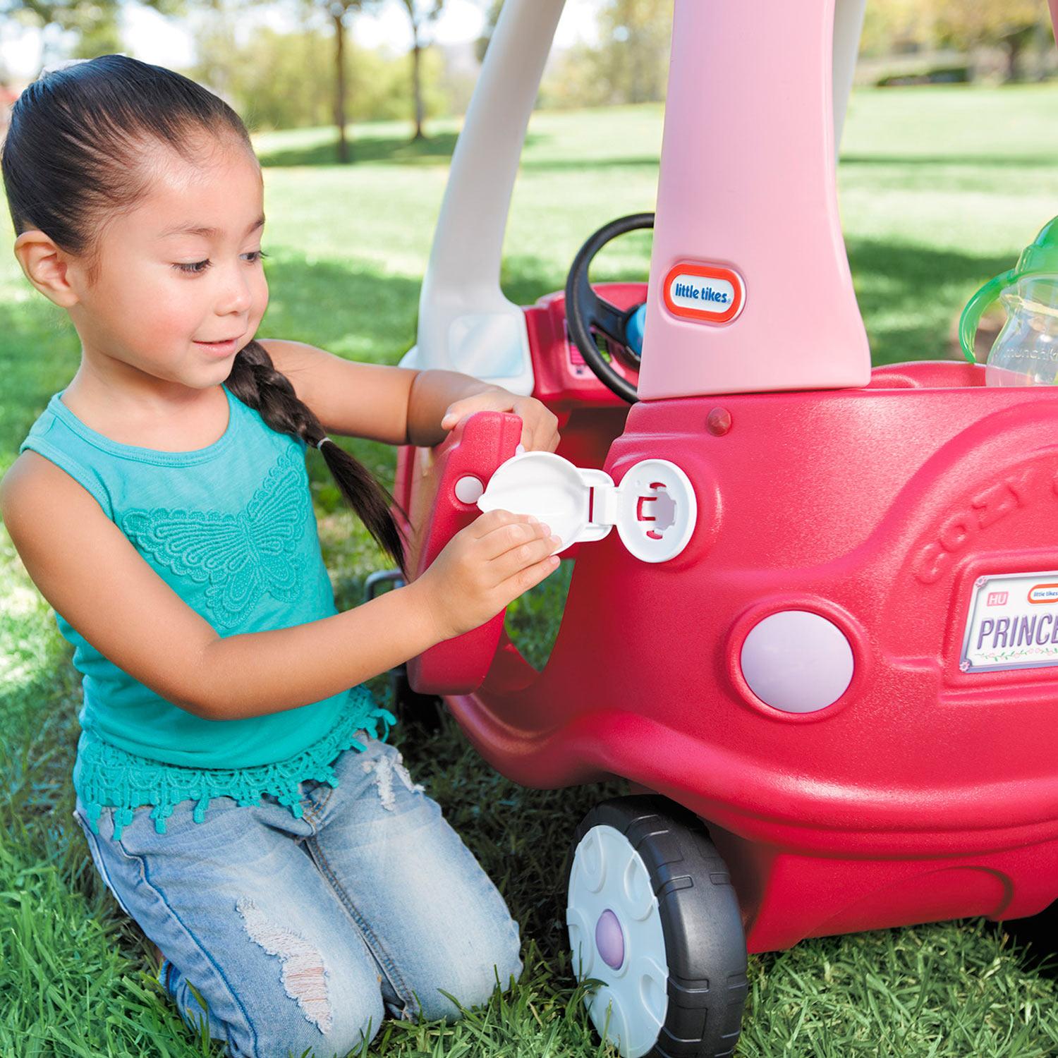 Princess Cozy Coupe - Princess-Themed Coupe with Removable Floorboard