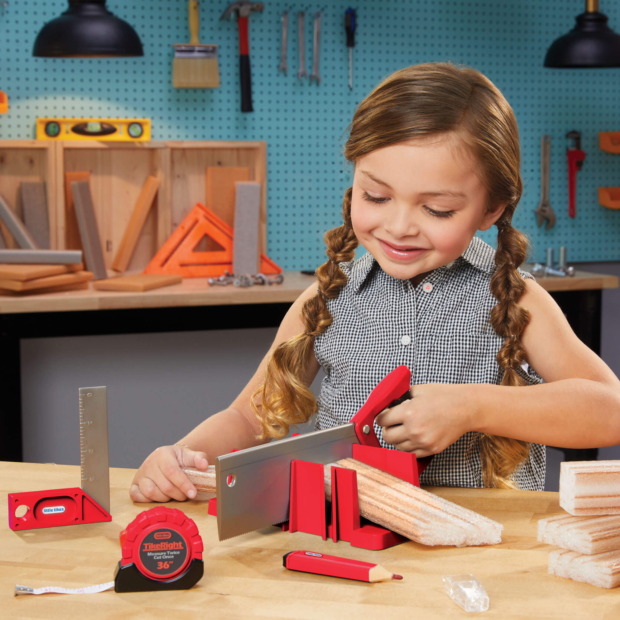 Creative Construction Measure and Cut Set - Realistic Measure-and-Cut Tools for Building Play