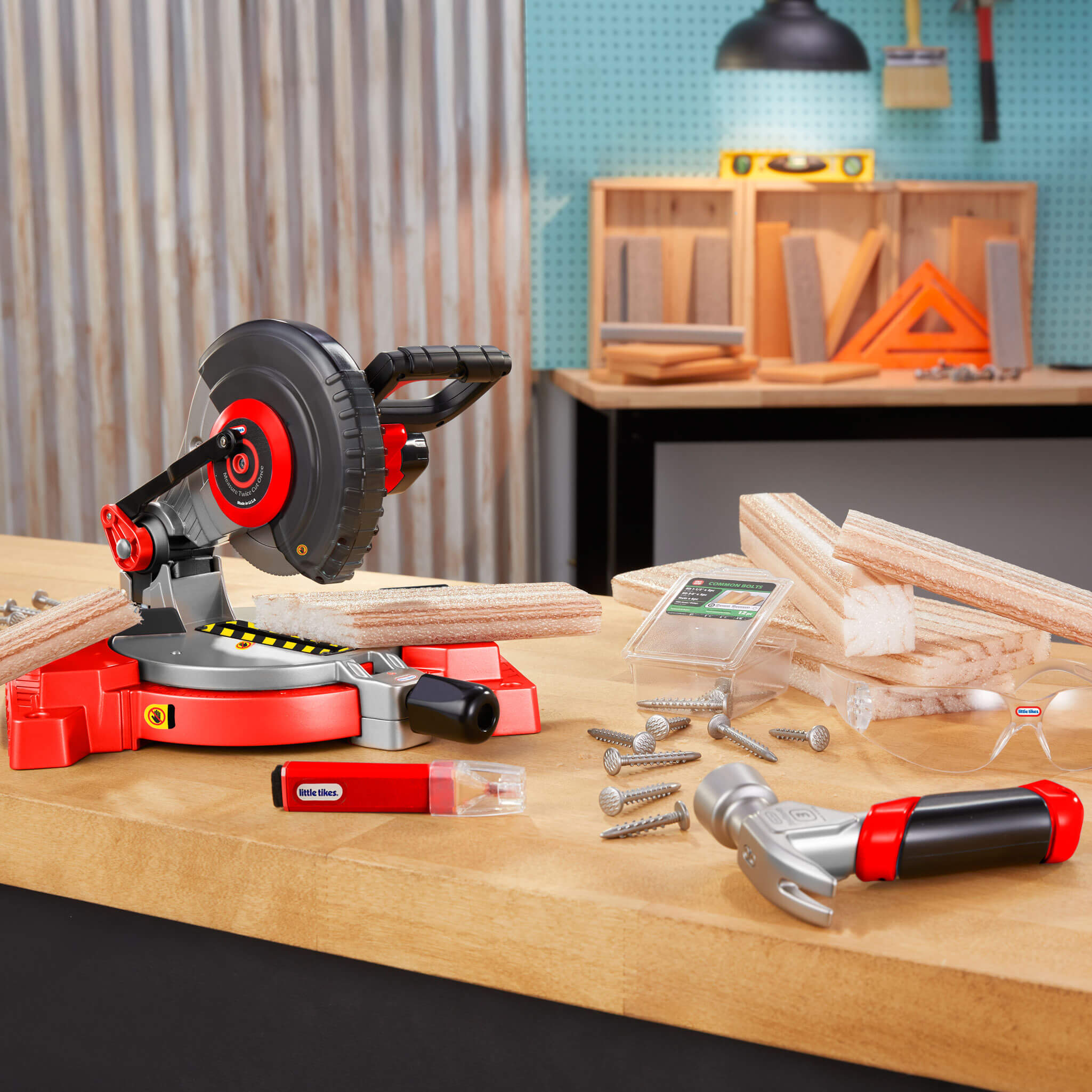 Creative Construction Power Cuts Set - Kid-Friendly Cutting Tools and Building Pieces
