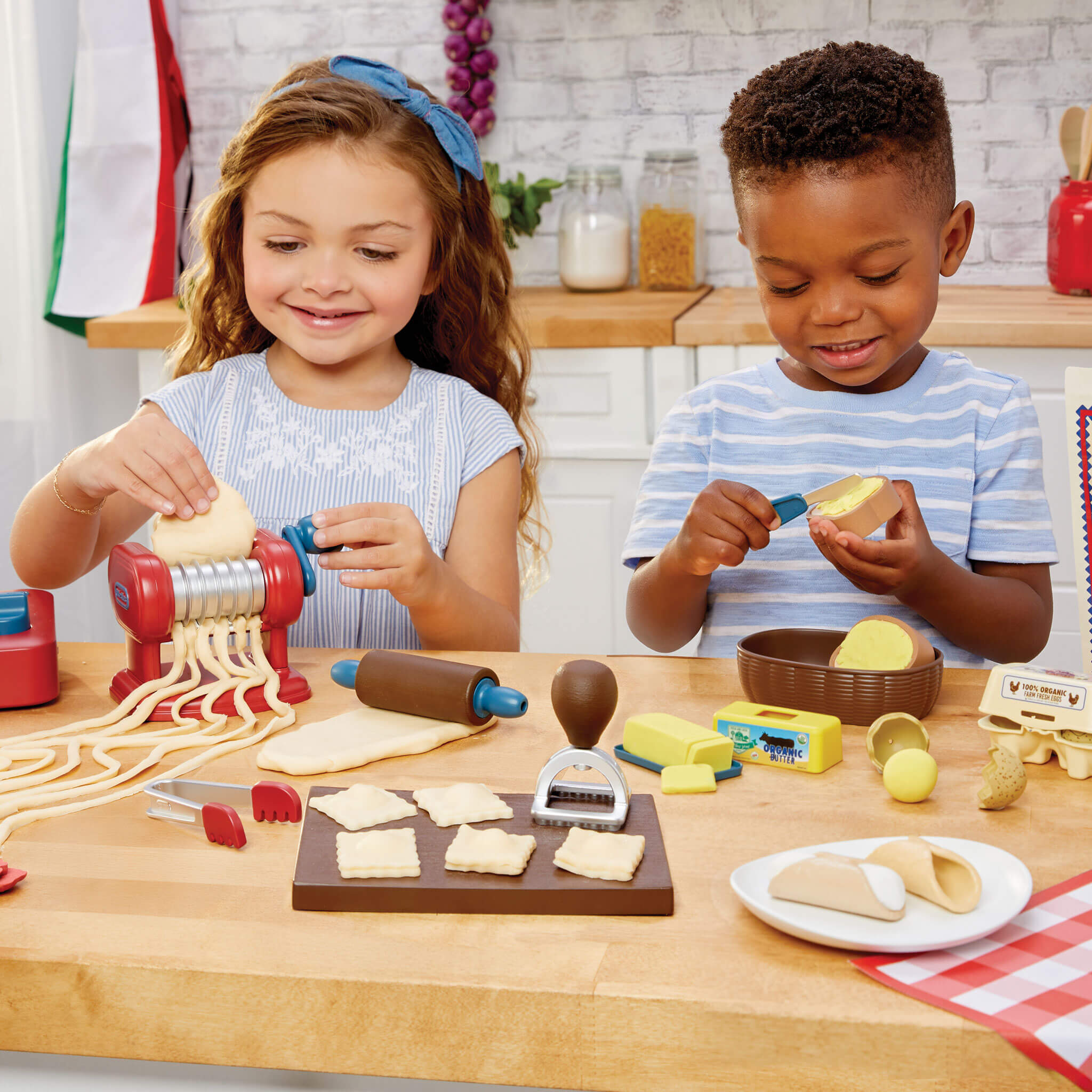Creative Chefs Italian Restaurant Kit - Italian Cooking Kit with Reusable Ingredients