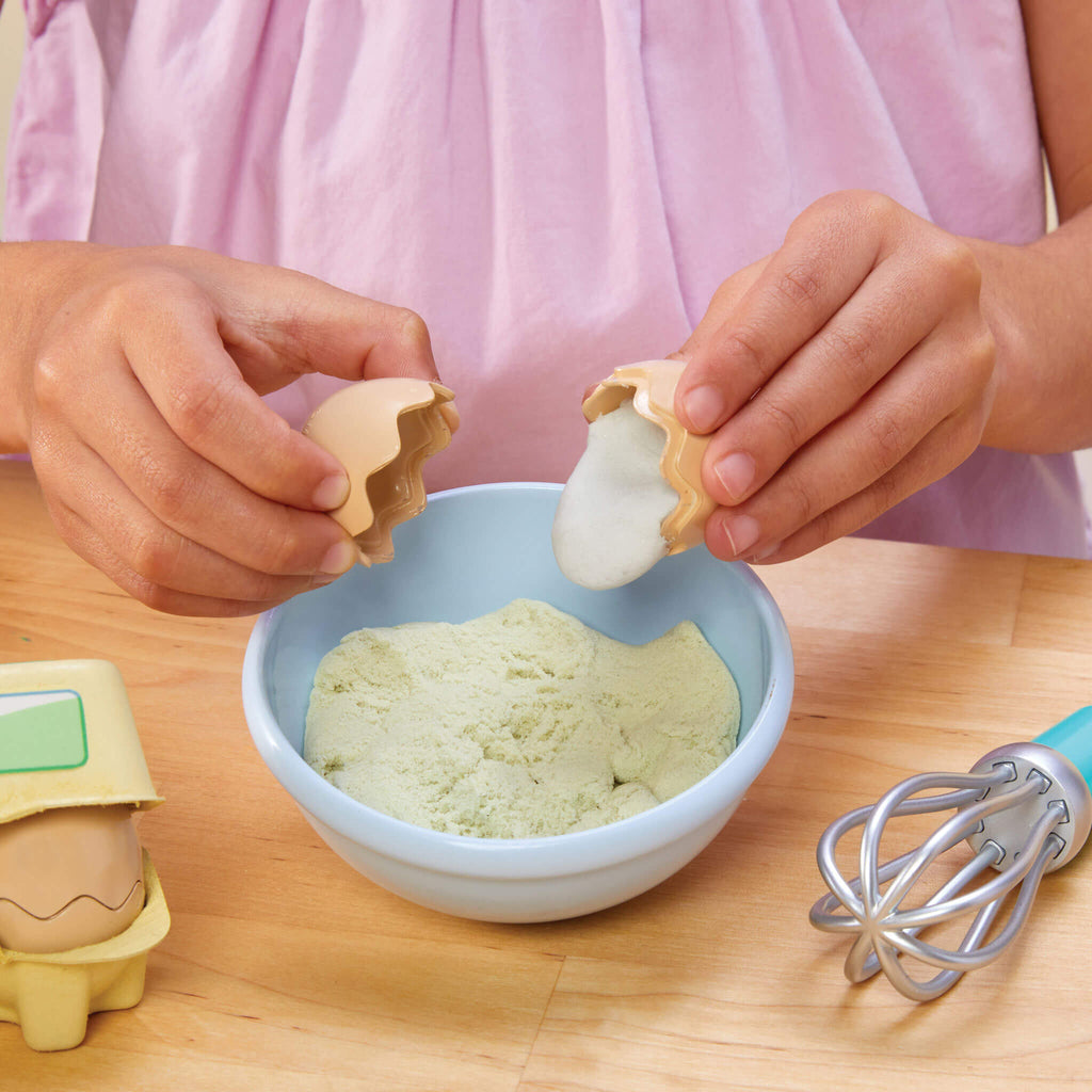 Creative Chefs Bluey - Pavlova Kit - Bluey Pavlova Playset with Food and Utensils
