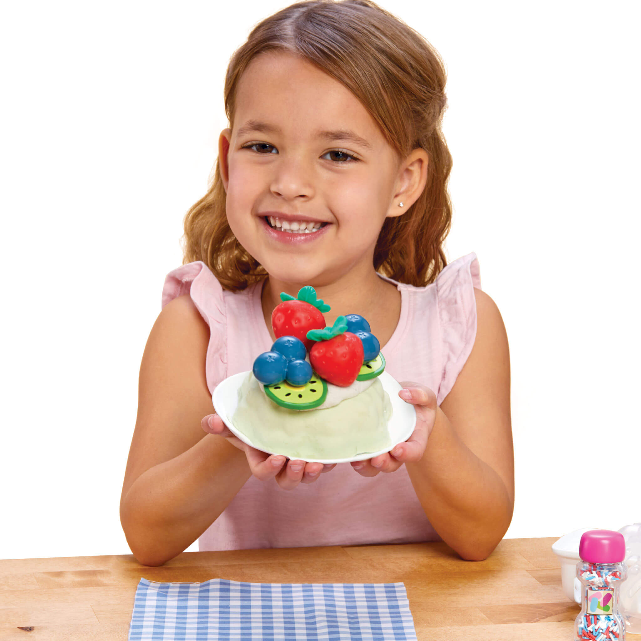Creative Chefs Bluey - Pavlova Kit - Bluey Pavlova Playset with Food and Utensils